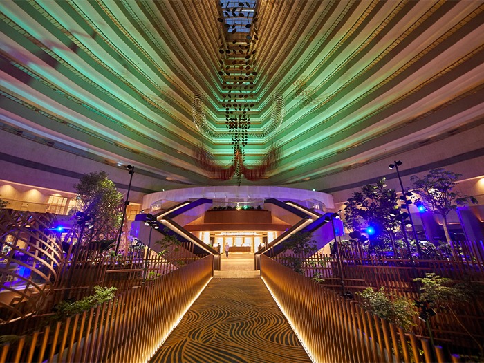 Parkroyal Collection, Marina Bay, Singapore arc